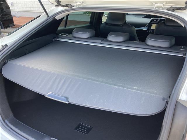 プリウス Sツーリングセレクション 純正ナビ CD DVD フルセグTV Bluetooth バックカメラ プリクラッシュセーフティー レーダークルーズコントロール ビルトインETC レザーシート シートヒーター(28枚目)