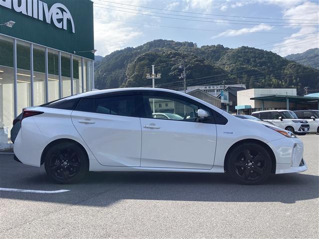 プリウス Sツーリングセレクション 純正ナビ CD DVD フルセグTV Bluetooth バックカメラ プリクラッシュセーフティー レーダークルーズコントロール ビルトインETC レザーシート シートヒーター(32枚目)