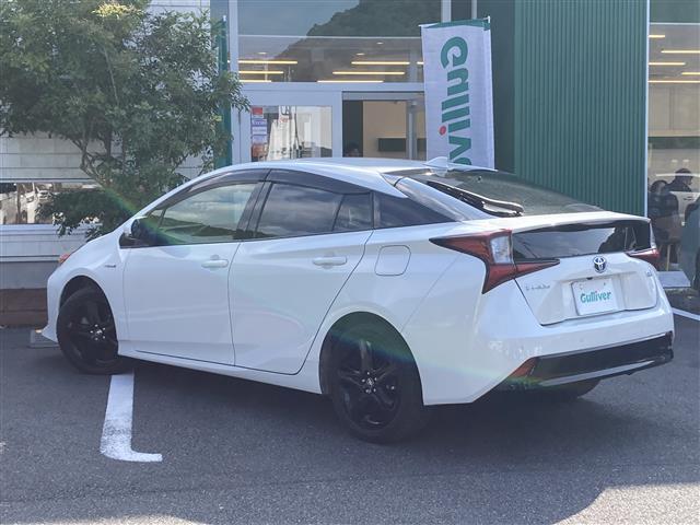 プリウス Sツーリングセレクション 純正ナビ CD DVD フルセグTV Bluetooth バックカメラ プリクラッシュセーフティー レーダークルーズコントロール ビルトインETC レザーシート シートヒーター(43枚目)