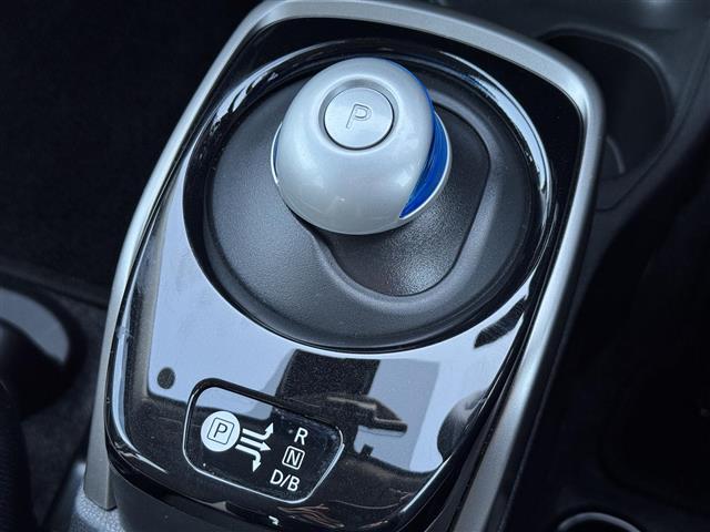 ノート ｅ－パワー　Ｂ　アラウンドビューモニター　前後コーナーセンサー　ナビ　Ｂｌｕｅｔｏｏｔｈ　禁煙車　ＥＴＣ（13枚目）