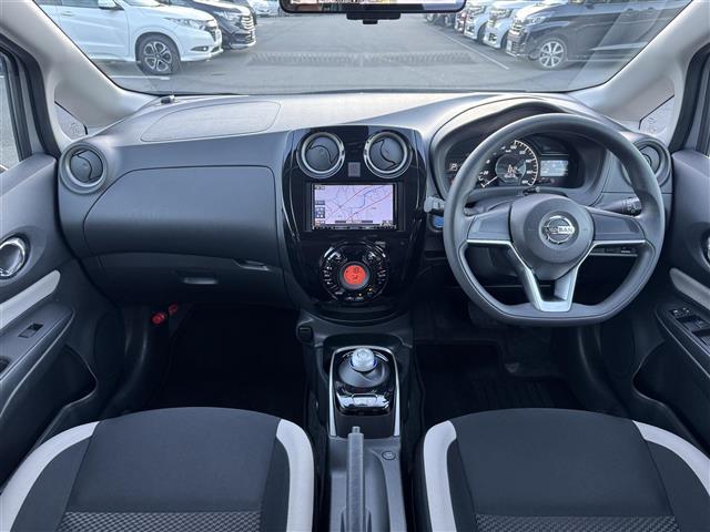 ノート ｅ－パワー　Ｂ　アラウンドビューモニター　前後コーナーセンサー　ナビ　Ｂｌｕｅｔｏｏｔｈ　禁煙車　ＥＴＣ（40枚目）