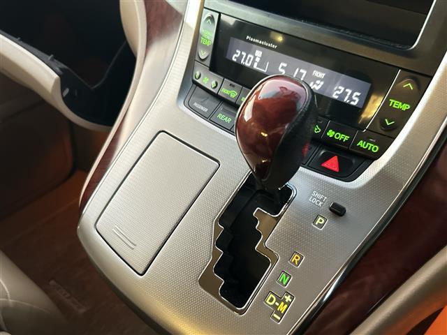 ヴェルファイア ２．４Ｖ　フリップダウンモニター純正ナビ（ＮＨＺＮ－Ｗ６０Ｇ）ＢｌｕｅｔｏｏｔｈＣＤ／ＤＶＤフルセグＴＶバックカメラＥＴＣ両側パワースライドドアステアリングスイッチ（16枚目）