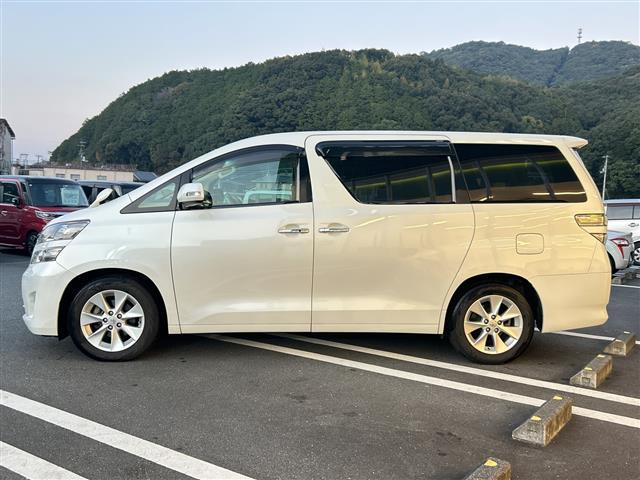 ヴェルファイア ２．４Ｖ　フリップダウンモニター純正ナビ（ＮＨＺＮ－Ｗ６０Ｇ）ＢｌｕｅｔｏｏｔｈＣＤ／ＤＶＤフルセグＴＶバックカメラＥＴＣ両側パワースライドドアステアリングスイッチ（28枚目）