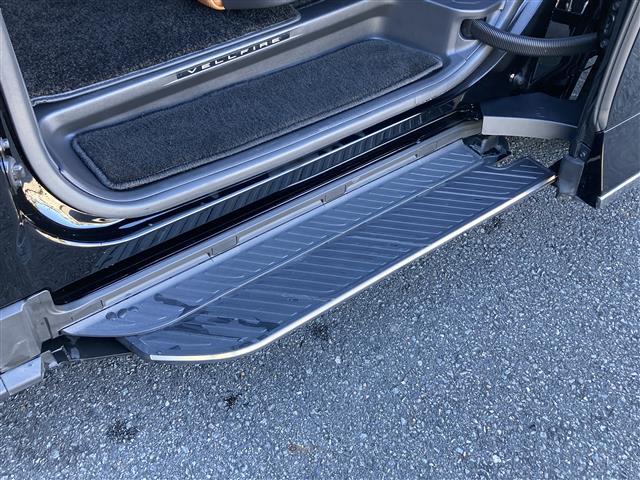 ヴェルファイアハイブリッド Ｚ　プレミア　純正ナビ　フルセグＴＶ　Ｂｌｕｅｔｏｏｔｈ　サンルーフ　ユニバーサルステップ　茶革シート　フリップダウンモニター　全方位モニター　デジタルインナーミラー　プリクラッシュセーフティー（31枚目）