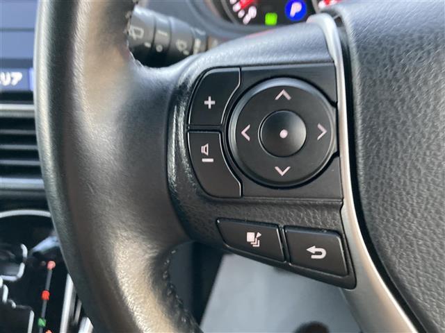 ヴォクシー ＺＳ　煌ＩＩＩ　純正１０型ナビ　フルセグＴＶ　バックカメラ　両側パワースライドドア　クルーズコントロール　ＬＥＤヘッドライト　オートハイビーム　衝突軽減システム　クリアランスソナー　ハーフレザー　禁煙車　７名乗車（4枚目）