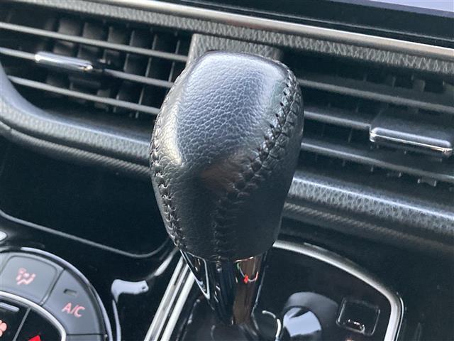 ヴォクシー ＺＳ　煌ＩＩＩ　純正１０型ナビ　フルセグＴＶ　バックカメラ　両側パワースライドドア　クルーズコントロール　ＬＥＤヘッドライト　オートハイビーム　衝突軽減システム　クリアランスソナー　ハーフレザー　禁煙車　７名乗車（14枚目）