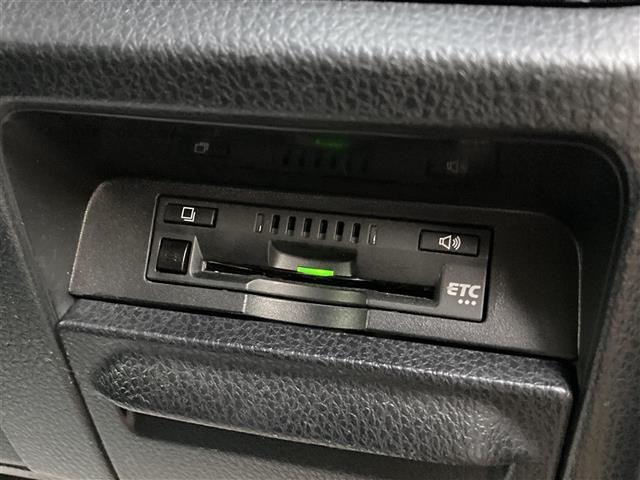 ヴォクシー ＺＳ　煌ＩＩＩ　純正１０型ナビ　フルセグＴＶ　バックカメラ　両側パワースライドドア　クルーズコントロール　ＬＥＤヘッドライト　オートハイビーム　衝突軽減システム　クリアランスソナー　ハーフレザー　禁煙車　７名乗車（15枚目）