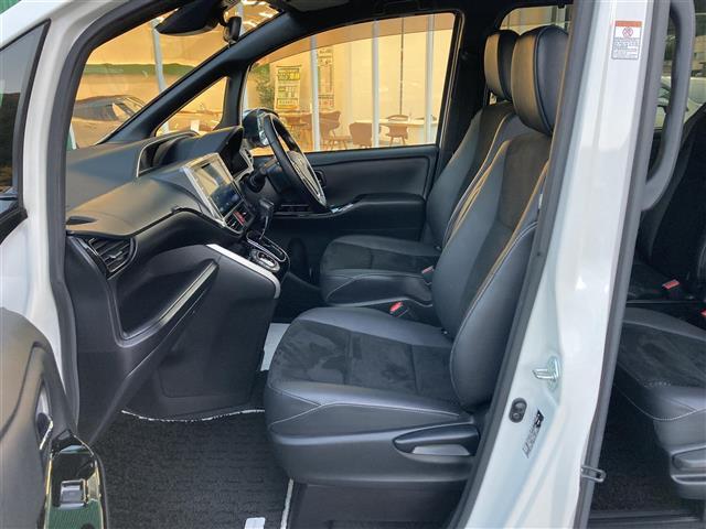 ヴォクシー ＺＳ　煌ＩＩＩ　純正１０型ナビ　フルセグＴＶ　バックカメラ　両側パワースライドドア　クルーズコントロール　ＬＥＤヘッドライト　オートハイビーム　衝突軽減システム　クリアランスソナー　ハーフレザー　禁煙車　７名乗車（22枚目）
