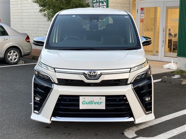 ヴォクシー ＺＳ　煌ＩＩＩ　純正１０型ナビ　フルセグＴＶ　バックカメラ　両側パワースライドドア　クルーズコントロール　ＬＥＤヘッドライト　オートハイビーム　衝突軽減システム　クリアランスソナー　ハーフレザー　禁煙車　７名乗車（30枚目）