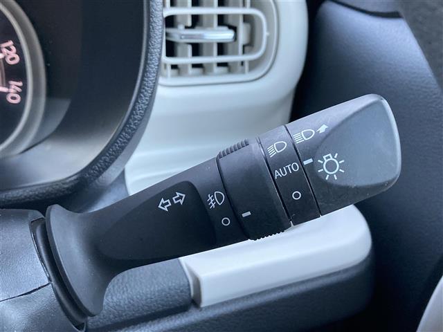 ムーヴキャンバス ストライプスＧ　９インチディスプレイオーディオ　フルセグＴＶ　Ｂｌｕｅｔｏｏｔｈ　バックカメラ　前後ドライブレコーダー　両側パワースライドドア　置くだけ充電　前座席シートヒーター　スマートアシスト　ＥＴＣ（7枚目）