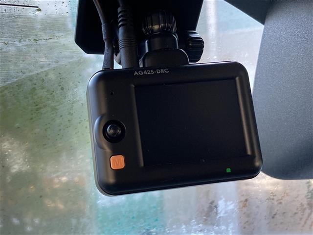 ムーヴキャンバス ストライプスＧ　９インチディスプレイオーディオ　フルセグＴＶ　Ｂｌｕｅｔｏｏｔｈ　バックカメラ　前後ドライブレコーダー　両側パワースライドドア　置くだけ充電　前座席シートヒーター　スマートアシスト　ＥＴＣ（11枚目）