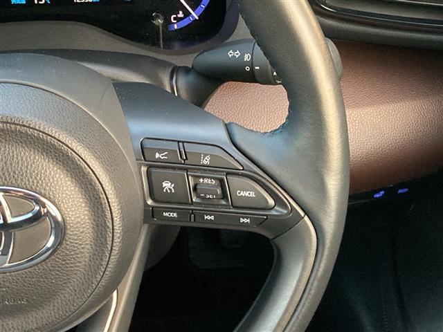 ヤリスクロス Z 純正8インチディスプレイオーディオ ナビキット フルセグTV Bluetooth パノラミックビューモニター ビルトインETC 前後ドライブレコーダー 合皮/ファブリックコンビシート 前席温シート(3枚目)