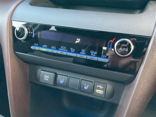 ヤリスクロス Z 純正8インチディスプレイオーディオ ナビキット フルセグTV Bluetooth パノラミックビューモニター ビルトインETC 前後ドライブレコーダー 合皮/ファブリックコンビシート 前席温シート(11枚目)