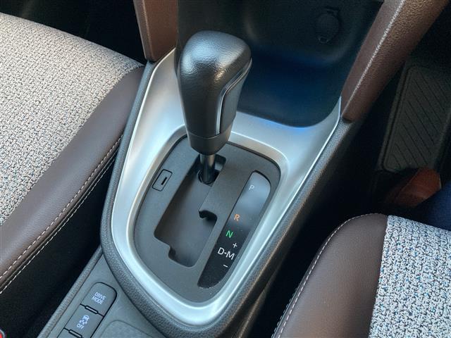 ヤリスクロス Z 純正8インチディスプレイオーディオ ナビキット フルセグTV Bluetooth パノラミックビューモニター ビルトインETC 前後ドライブレコーダー 合皮/ファブリックコンビシート 前席温シート(12枚目)