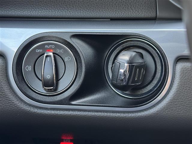 718ボクスター 718ボクスター 6速マニュアル 左ハンドル PASM 禁煙車 GTスポーツステアリング 19インチアルミ シートヒーター ハーフレザー アゲートグレーメタリック 禁煙車(12枚目)