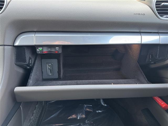 718ボクスター 718ボクスター 6速マニュアル 左ハンドル PASM 禁煙車 GTスポーツステアリング 19インチアルミ シートヒーター ハーフレザー アゲートグレーメタリック 禁煙車(15枚目)