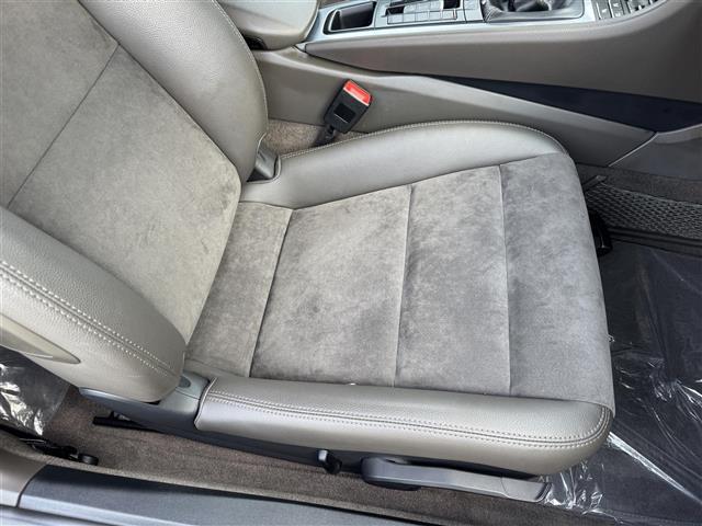 718ボクスター 718ボクスター 6速マニュアル 左ハンドル PASM 禁煙車 GTスポーツステアリング 19インチアルミ シートヒーター ハーフレザー アゲートグレーメタリック 禁煙車(20枚目)