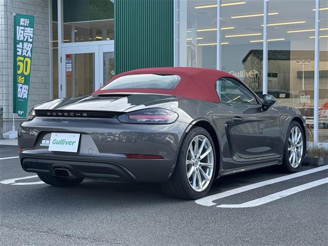 718ボクスター 718ボクスター 6速マニュアル 左ハンドル PASM 禁煙車 GTスポーツステアリング 19インチアルミ シートヒーター ハーフレザー アゲートグレーメタリック 禁煙車(31枚目)