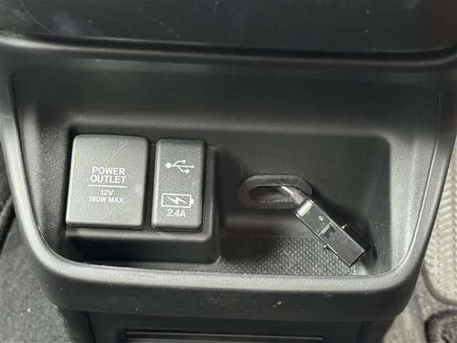 フリード クロスター・ホンダセンシング　純正９型ナビ　両側電動スライドドア　禁煙車　フルセグＴＶ　衝突軽減システム　アダプティブクルーズコントロール　シートヒーター　前後ドライブレコーダー　バックカメラ　ＥＴＣ　ＬＥＤヘッドライト（20枚目）