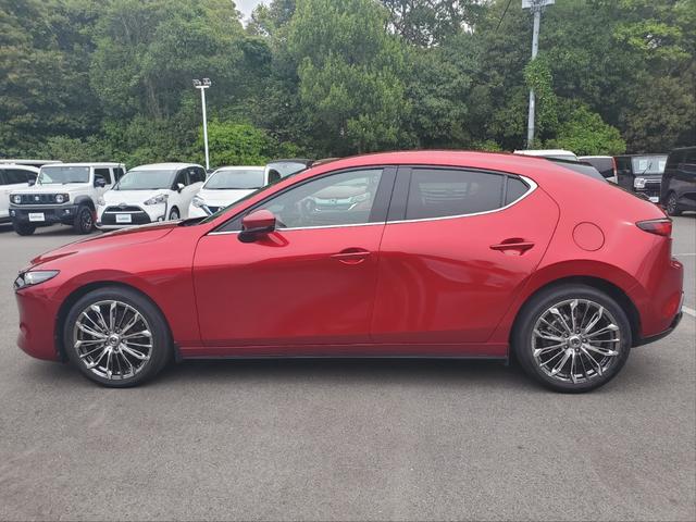 ＭＡＺＤＡ３ファストバック ＸＤバーガンディ　セレクション　ワンオーナー　純正ナビ　アラウンドビューモニター　ブラインドスポットモニター　アダプティブクルーズコントロール　ＢＯＳＥサウンド　ＬＥＤヘッドライト　パワーシート　シートヒーター　ドライブレコーダー（55枚目）