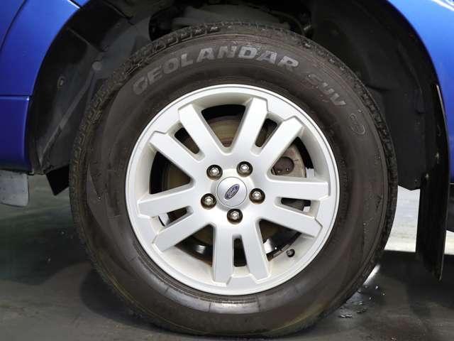 エクスプローラースポーツトラック ＸＬＴ　トノカバー／クルーズコントロール／ｃａｒｒｏｚｚｅｒｉａメモリーナビ／サンルーフ／ルーフレール／ＨＩＤヘットランプ／ＥＴＣ／地デジ／バックモニター／純正１７インチホイール／Ｂｌｕｅｔｏｏｔ／電動シート（34枚目）