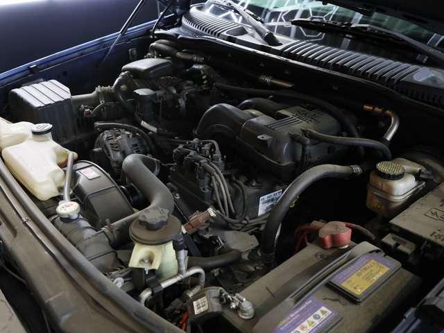 エクスプローラースポーツトラック ＸＬＴ　トノカバー／クルーズコントロール／ｃａｒｒｏｚｚｅｒｉａメモリーナビ／サンルーフ／ルーフレール／ＨＩＤヘットランプ／ＥＴＣ／地デジ／バックモニター／純正１７インチホイール／Ｂｌｕｅｔｏｏｔ／電動シート（37枚目）