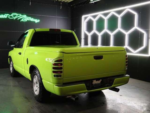 ダッジ・ラム ララミーＳＬＴ　２ドア　ショートベット　５．７ＥＨＥＭＩ／クルーズコントロール／ＬＥＤヘットライト／ＪＢＡマフラー／トノカバー／ＢＦグットリッチＫＯ２／ＥＴＣ／電動シ－ト（9枚目）