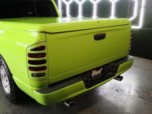 ダッジ・ラム ララミーＳＬＴ　２ドア　ショートベット　５．７ＥＨＥＭＩ／クルーズコントロール／ＬＥＤヘットライト／ＪＢＡマフラー／トノカバー／ＢＦグットリッチＫＯ２／ＥＴＣ／電動シ－ト（10枚目）