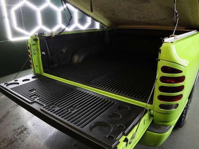 ダッジ・ラム ララミーＳＬＴ　２ドア　ショートベット　５．７ＥＨＥＭＩ／クルーズコントロール／ＬＥＤヘットライト／ＪＢＡマフラー／トノカバー／ＢＦグットリッチＫＯ２／ＥＴＣ／電動シ－ト（13枚目）