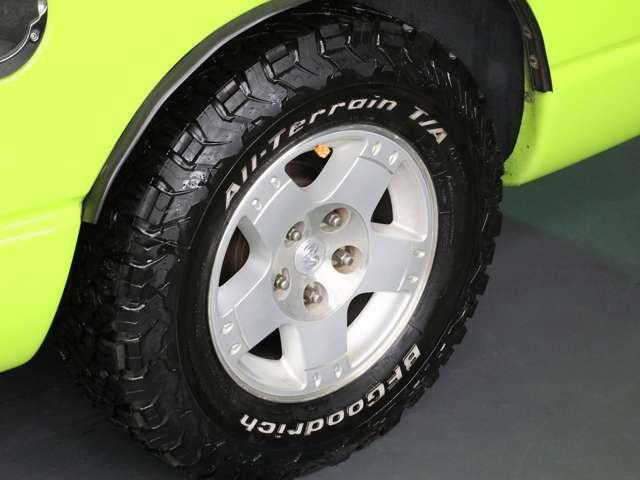 ダッジ・ラム ララミーＳＬＴ　２ドア　ショートベット　５．７ＥＨＥＭＩ／クルーズコントロール／ＬＥＤヘットライト／ＪＢＡマフラー／トノカバー／ＢＦグットリッチＫＯ２／ＥＴＣ／電動シ－ト（25枚目）