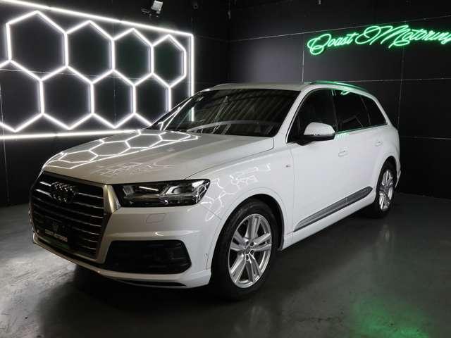 Ｑ７ Ｑ７　２．０ＴＦＳＩクワトロＳラインパッケージ　４ＷＤ　Ｓラインパッケージ／７シ－タ－／マトリクスＬＥＤヘッドライト／黒革アダプティブクルーズコントロール／全周囲カメラ／パワ－バックドア／シートヒーター／アンビエントライト／エアサスペンション／後席モニター（6枚目）