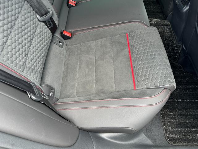 ゴルフＧＴＩ パフォーマンス　限定車　テクノロジーＰＫＧ　ＡＣＣ　黒半革　純１９ＡＷ　ＤｉｓｃｏｖｅｒＰｒｏナビ　ＴＶ　Ｂカメラ　ブラインドスポットディテクション　レーンキープ　ＣａｒＰｌａｙ　オートホールド　パドルシフト　ＬＥＤ（31枚目）