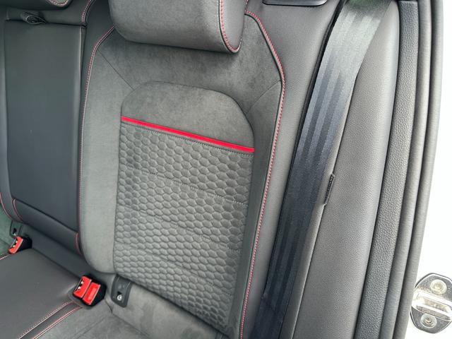 ゴルフＧＴＩ パフォーマンス　限定車　テクノロジーＰＫＧ　ＡＣＣ　黒半革　純１９ＡＷ　ＤｉｓｃｏｖｅｒＰｒｏナビ　ＴＶ　Ｂカメラ　ブラインドスポットディテクション　レーンキープ　ＣａｒＰｌａｙ　オートホールド　パドルシフト　ＬＥＤ（38枚目）