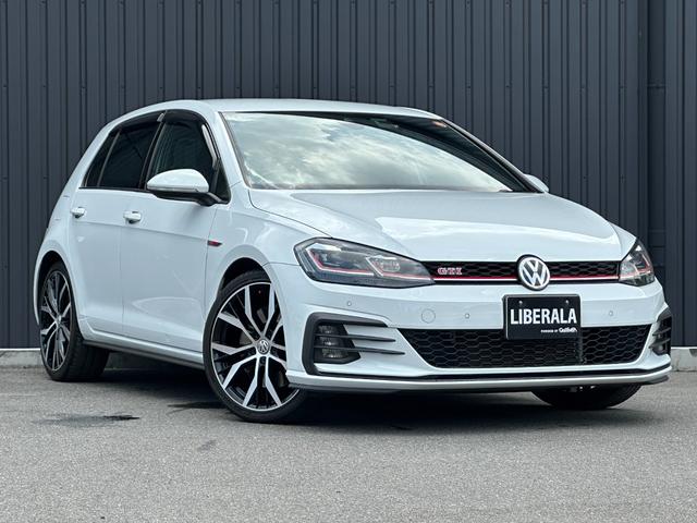 ゴルフＧＴＩ パフォーマンス　限定車　テクノロジーＰＫＧ　ＡＣＣ　黒半革　純１９ＡＷ　ＤｉｓｃｏｖｅｒＰｒｏナビ　ＴＶ　Ｂカメラ　ブラインドスポットディテクション　レーンキープ　ＣａｒＰｌａｙ　オートホールド　パドルシフト　ＬＥＤ（46枚目）