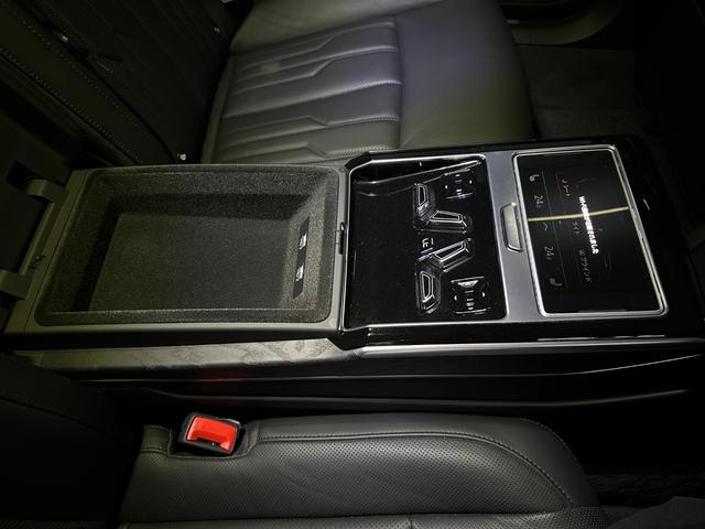 A8 60TFSIクワトロ サンルーフ Bang&Olufsen エアサス ACC LKA BSM HUD 黒革シート 全席パワーシート 全席シートヒーター 前席ベンチレーション 純正ナビTV 360°カメラ CarPlay(27枚目)
