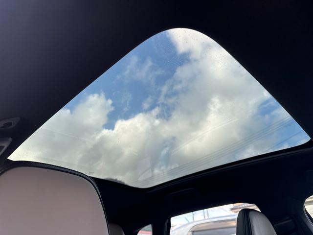 V40 クロスカントリー D4 アクティブエディション 150台限定車 ガラスルーフ Harman/Kardon ACC LKA BSM コンビ革シート パワーシート シートヒーター 純正ナビTV バックカメラ ETC 前後ドラレコ LED 純正19AW(5枚目)