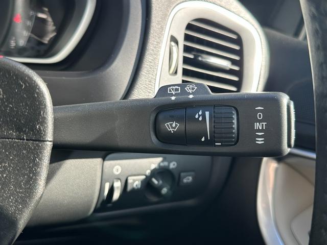 V40 クロスカントリー D4 アクティブエディション 150台限定車 ガラスルーフ Harman/Kardon ACC LKA BSM コンビ革シート パワーシート シートヒーター 純正ナビTV バックカメラ ETC 前後ドラレコ LED 純正19AW(10枚目)