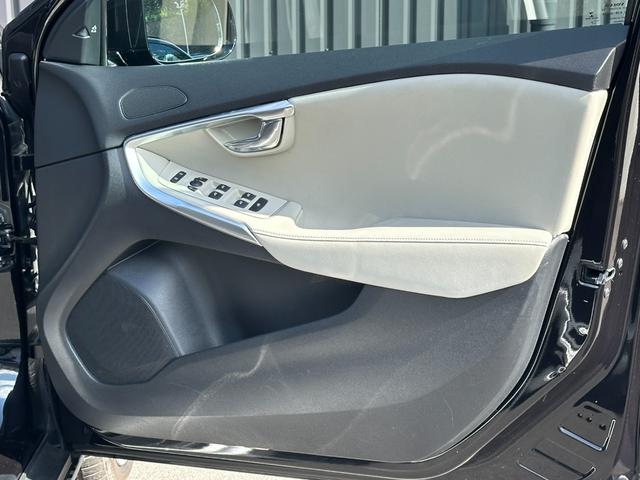 V40 クロスカントリー D4 アクティブエディション 150台限定車 ガラスルーフ Harman/Kardon ACC LKA BSM コンビ革シート パワーシート シートヒーター 純正ナビTV バックカメラ ETC 前後ドラレコ LED 純正19AW(45枚目)