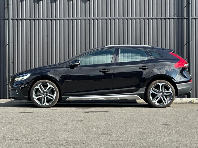 V40 クロスカントリー D4 アクティブエディション 150台限定車 ガラスルーフ Harman/Kardon ACC LKA BSM コンビ革シート パワーシート シートヒーター 純正ナビTV バックカメラ ETC 前後ドラレコ LED 純正19AW(53枚目)