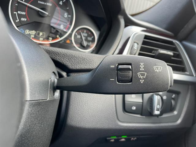 ３シリーズ ３２０ｄツーリングセレブレーションＥＤスタイルエッジ　４００台限定車　インテリジェントセーフティ　アクティブクルーズコントロール　ブラックキドニーグリル　黒革　パワーシート／ヒーター　ナビＴＶ　バックカメラ　コンフォートアクセス　ＬＥＤ　パワーバックドア（9枚目）