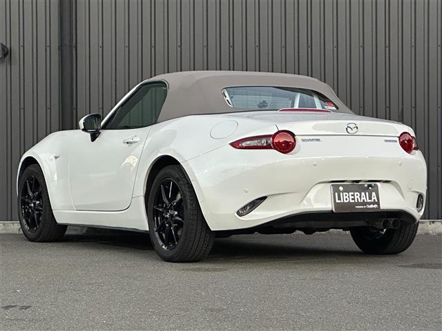 ロードスター Ｓレザーパッケージ　ＢＯＳＥ　純正ナビ　フルセグ　ＥＴＣ　ドラレコ前後　　ステアリングスイッチ　パドルシフト　クルコン　ホワイトレザーシート　シートヒーター（7枚目）