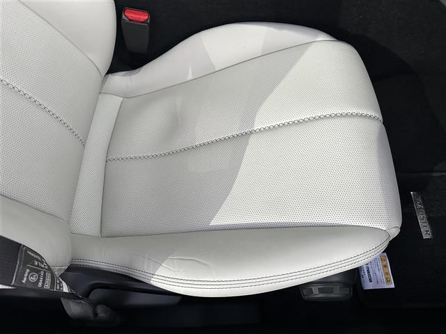 ロードスター Ｓレザーパッケージ　ＢＯＳＥ　純正ナビ　フルセグ　ＥＴＣ　ドラレコ前後　　ステアリングスイッチ　パドルシフト　クルコン　ホワイトレザーシート　シートヒーター（13枚目）