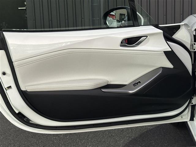 ロードスター Ｓレザーパッケージ　ＢＯＳＥ　純正ナビ　フルセグ　ＥＴＣ　ドラレコ前後　　ステアリングスイッチ　パドルシフト　クルコン　ホワイトレザーシート　シートヒーター（20枚目）