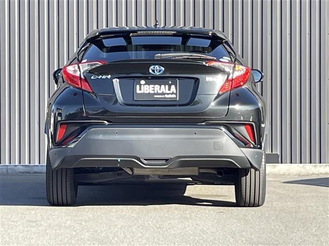 Ｃ－ＨＲ Ｇ　純正ナビ　フルセグＴＶ　ＥＴＣ　ＡＣＣ　ステアリングスイッチ　オートホールド　ハーフレザーシート　シートヒーター（8枚目）
