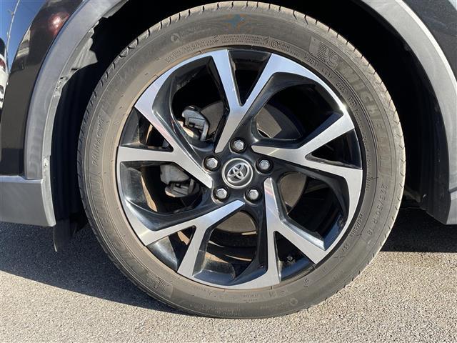 Ｃ－ＨＲ Ｇ　純正ナビ　フルセグＴＶ　ＥＴＣ　ＡＣＣ　ステアリングスイッチ　オートホールド　ハーフレザーシート　シートヒーター（10枚目）