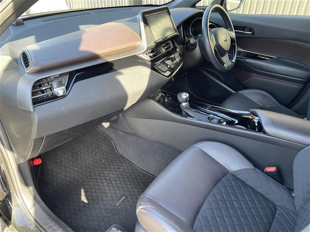 Ｃ－ＨＲ Ｇ　純正ナビ　フルセグＴＶ　ＥＴＣ　ＡＣＣ　ステアリングスイッチ　オートホールド　ハーフレザーシート　シートヒーター（18枚目）