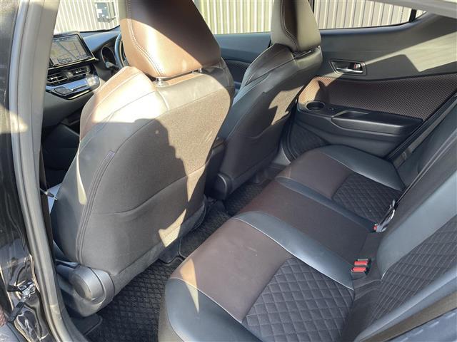 Ｃ－ＨＲ Ｇ　純正ナビ　フルセグＴＶ　ＥＴＣ　ＡＣＣ　ステアリングスイッチ　オートホールド　ハーフレザーシート　シートヒーター（21枚目）