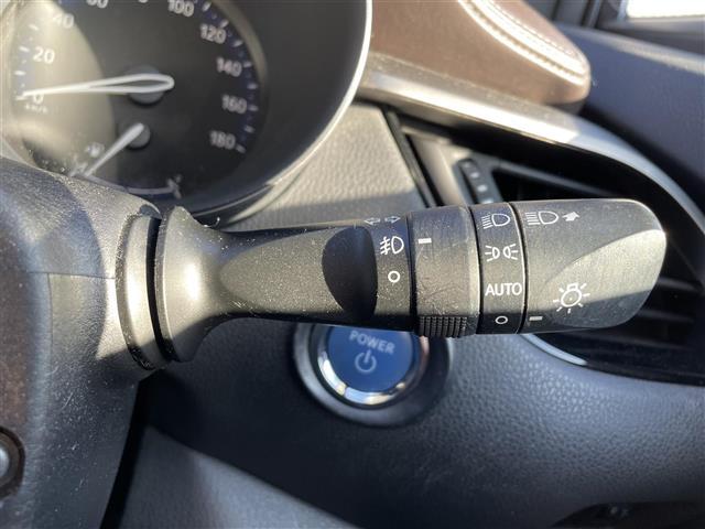 Ｃ－ＨＲ Ｇ　純正ナビ　フルセグＴＶ　ＥＴＣ　ＡＣＣ　ステアリングスイッチ　オートホールド　ハーフレザーシート　シートヒーター（29枚目）