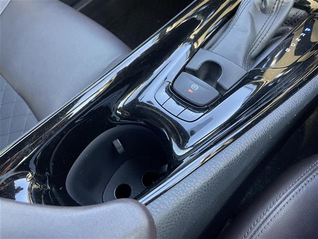 Ｃ－ＨＲ Ｇ　純正ナビ　フルセグＴＶ　ＥＴＣ　ＡＣＣ　ステアリングスイッチ　オートホールド　ハーフレザーシート　シートヒーター（38枚目）