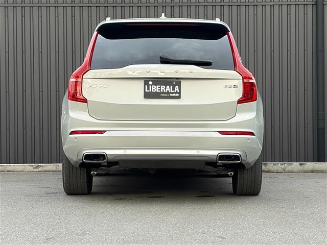 XC90 B5 AWD モーメンタム 純正ナビ フルセグTV ETC ACC ステアリングスイッチ 白レザーシート シートヒーター パワーシート パワーバックドア ワイアレスチャージャー ステアリングヒーター 純正19AW(8枚目)